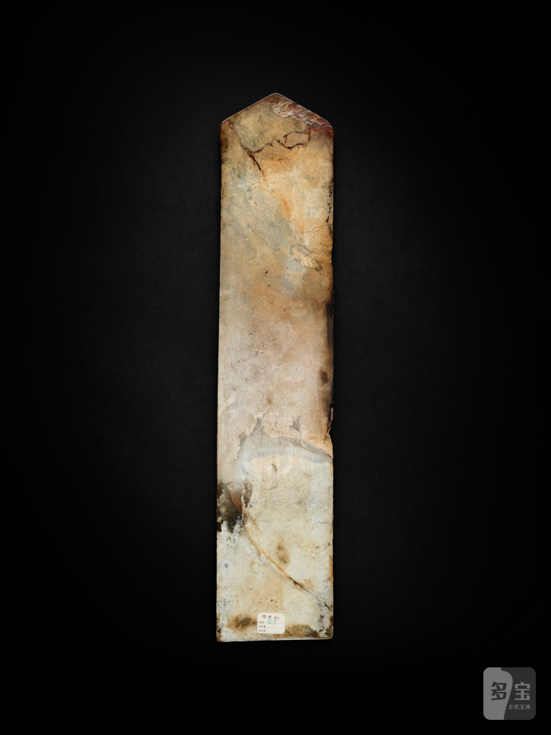灰玉圭 | A CALCIFIED GREYISH-BROWN JADE TABLET, GUI - 图2